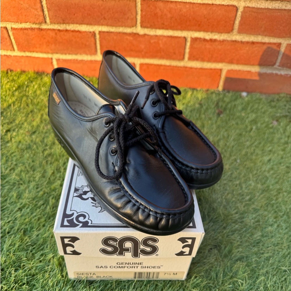 SAS Siesta Black Leather Women’s Shoes Size 7.5M Brand New in Box